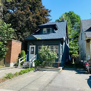 https://garden-suite-i-space-share-a-room-east-york-canada.niagara-fallshotels.com