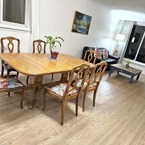 https://charming-3-bedrooms-detached-house-near-the-airport.hotelstorontoontario.org