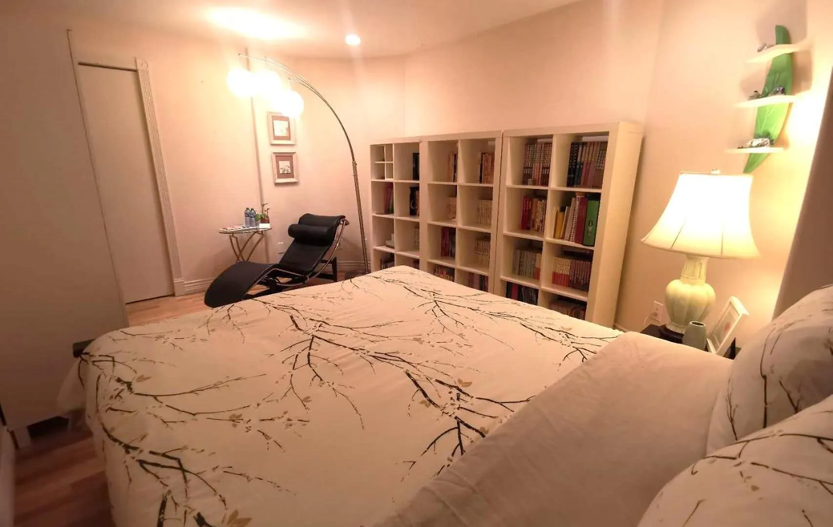 וונקובר Van Nest Near Yvr Ubc Downtown 0*,