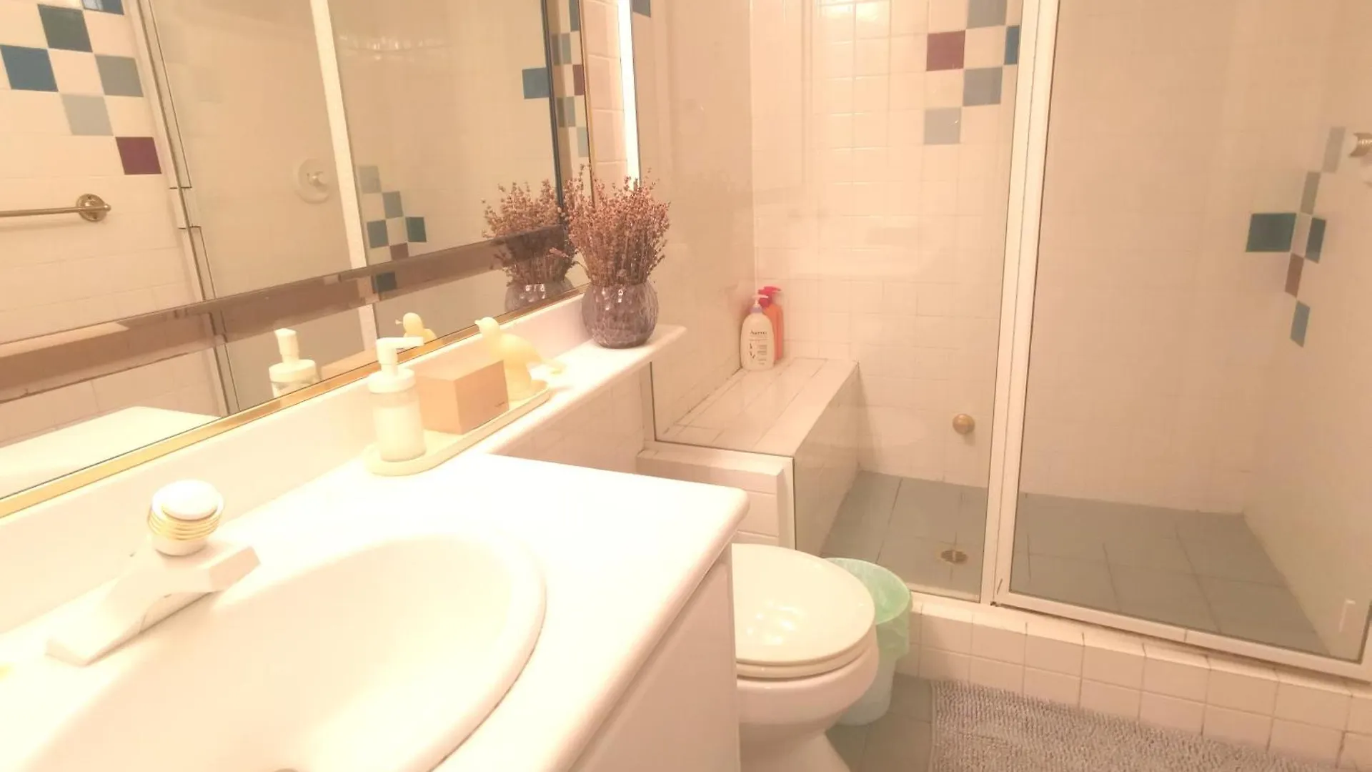 וונקובר Van Nest Near Yvr Ubc Downtown 0*,  קנדה
